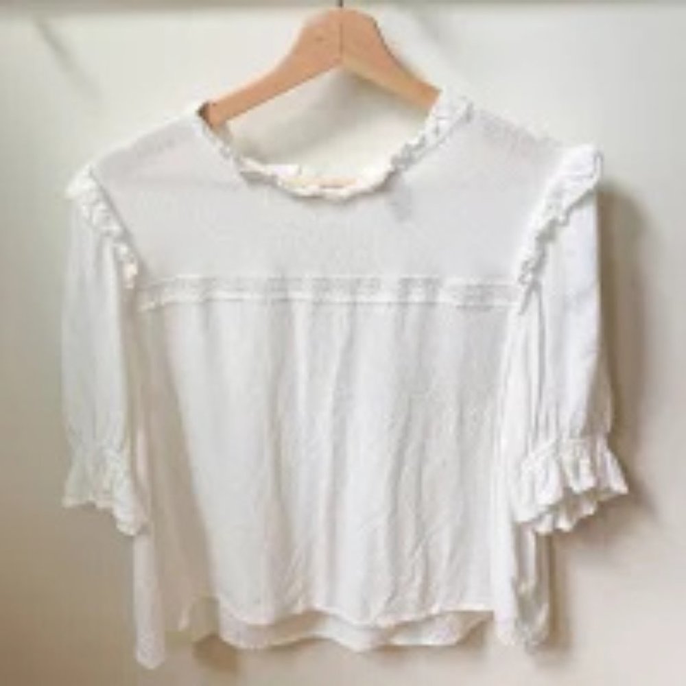 White short sleeves